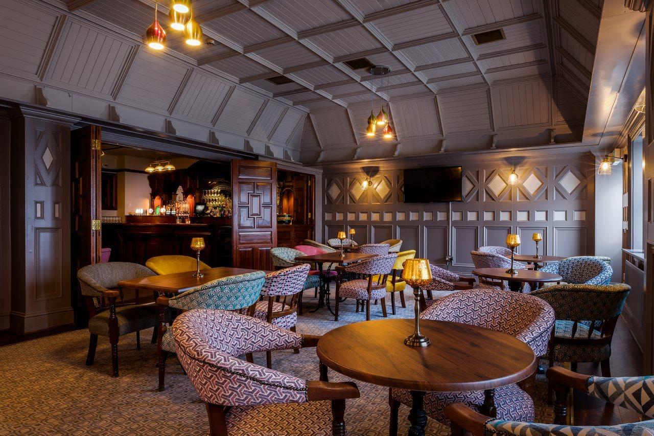The Newgrange Hotel Наван Екстер'єр фото