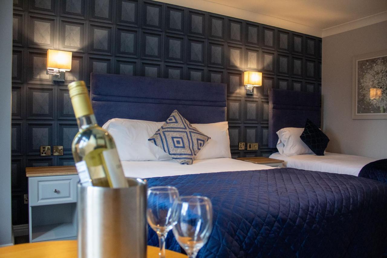 The Newgrange Hotel Наван Екстер'єр фото