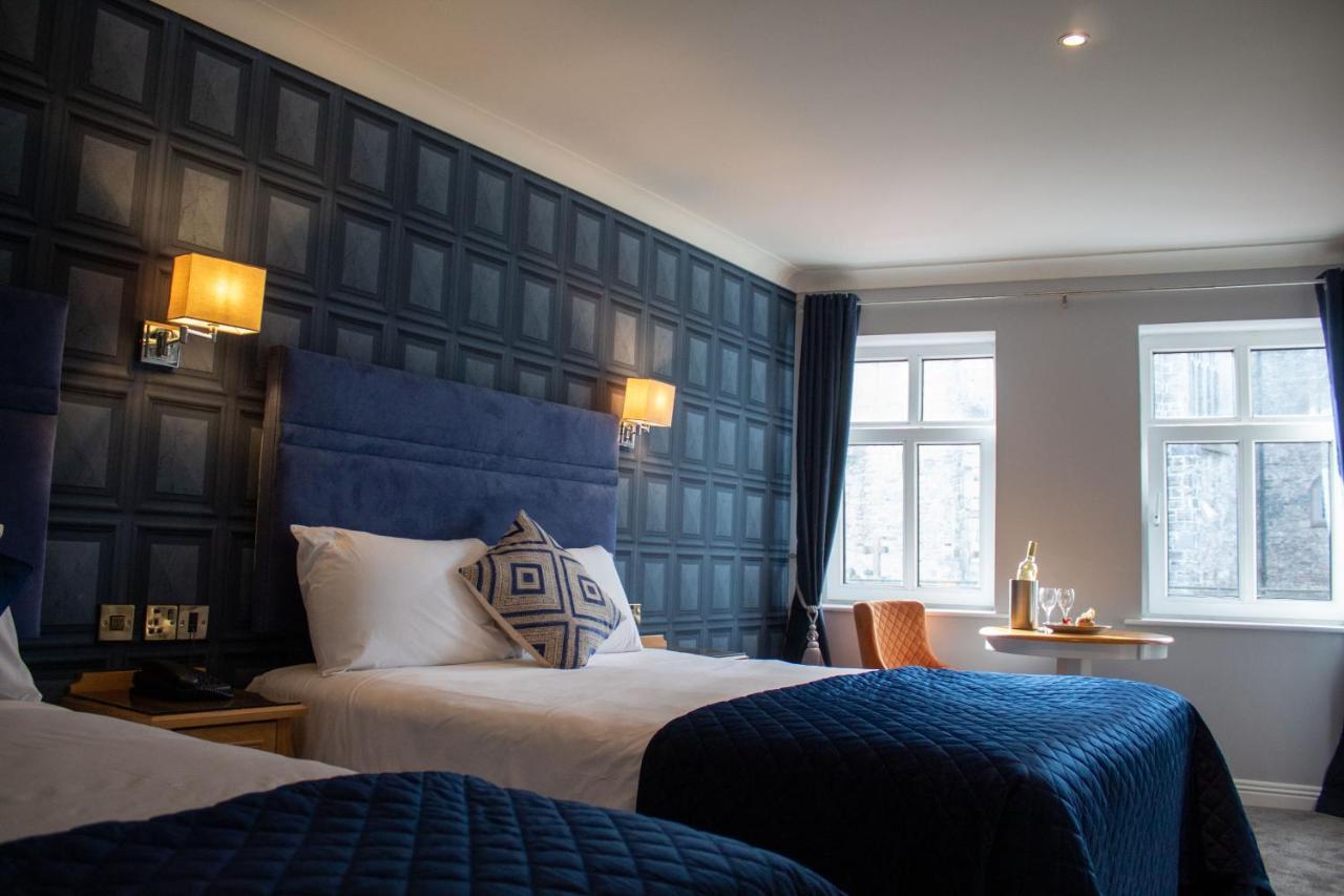 The Newgrange Hotel Наван Екстер'єр фото