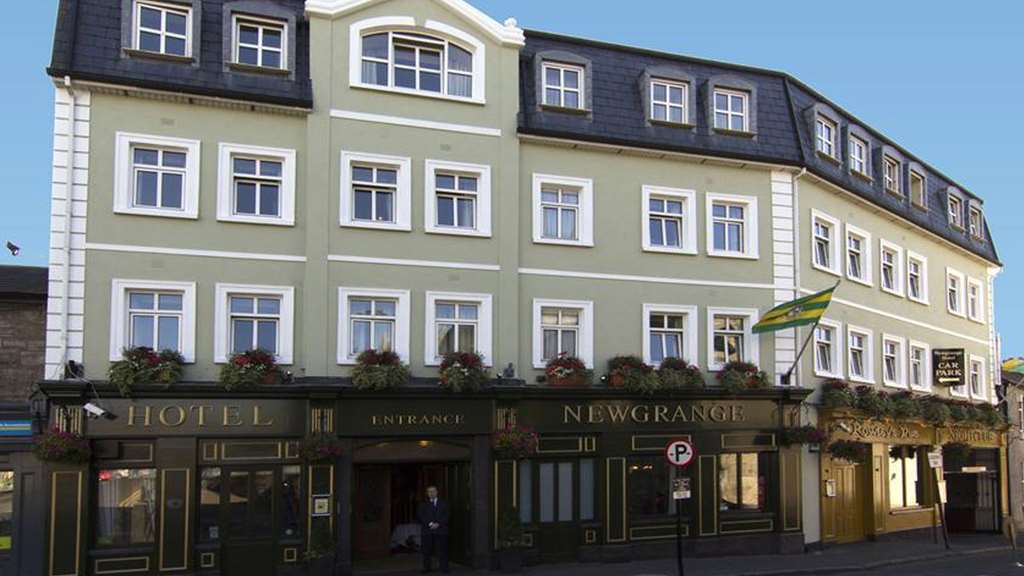 The Newgrange Hotel Наван Екстер'єр фото